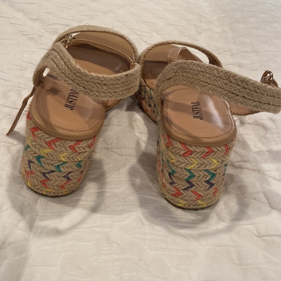 JustFab platform sandals - Picture 3 of 3